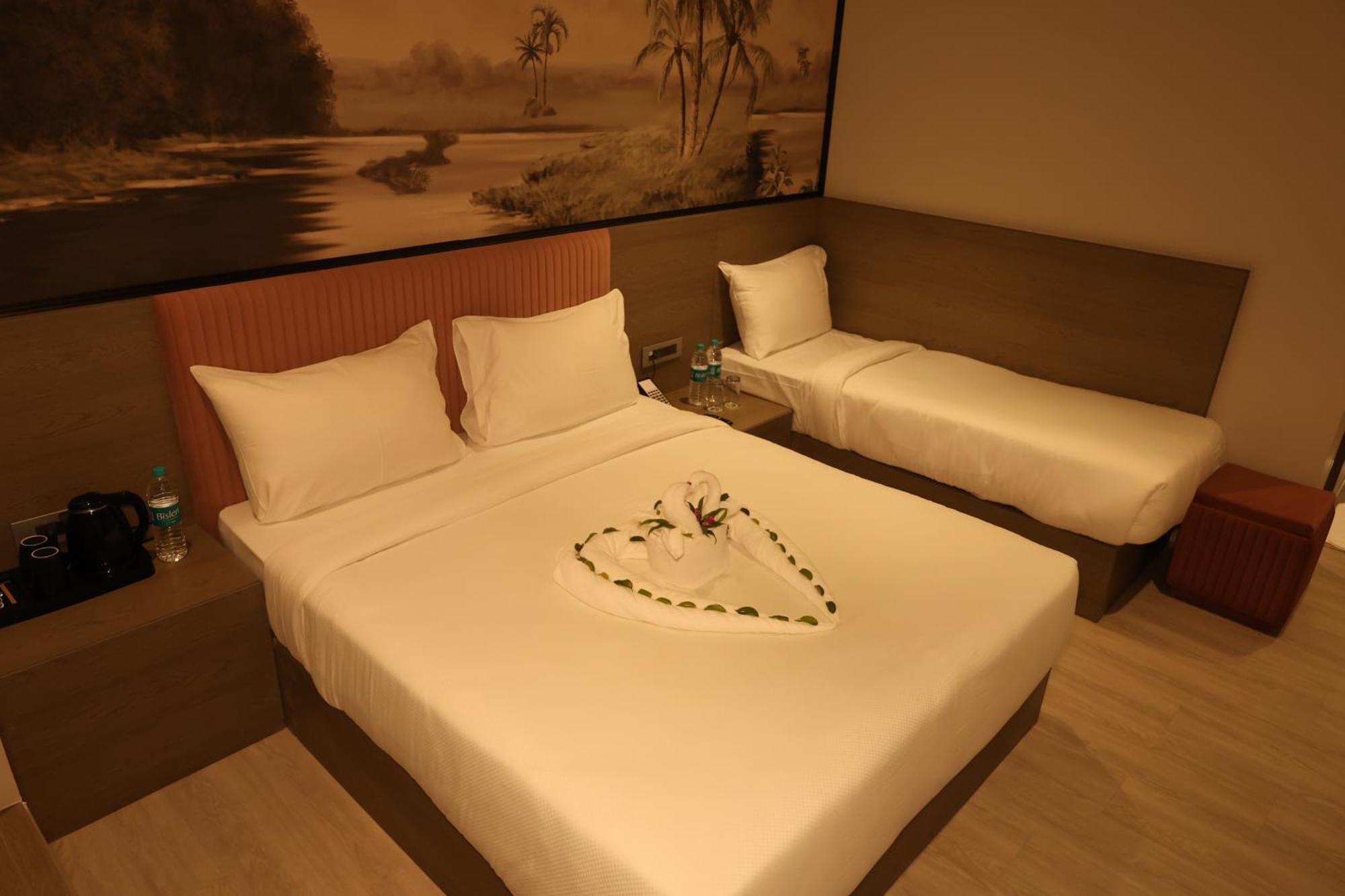 Afc Hotel אינדורה מראה חיצוני תמונה